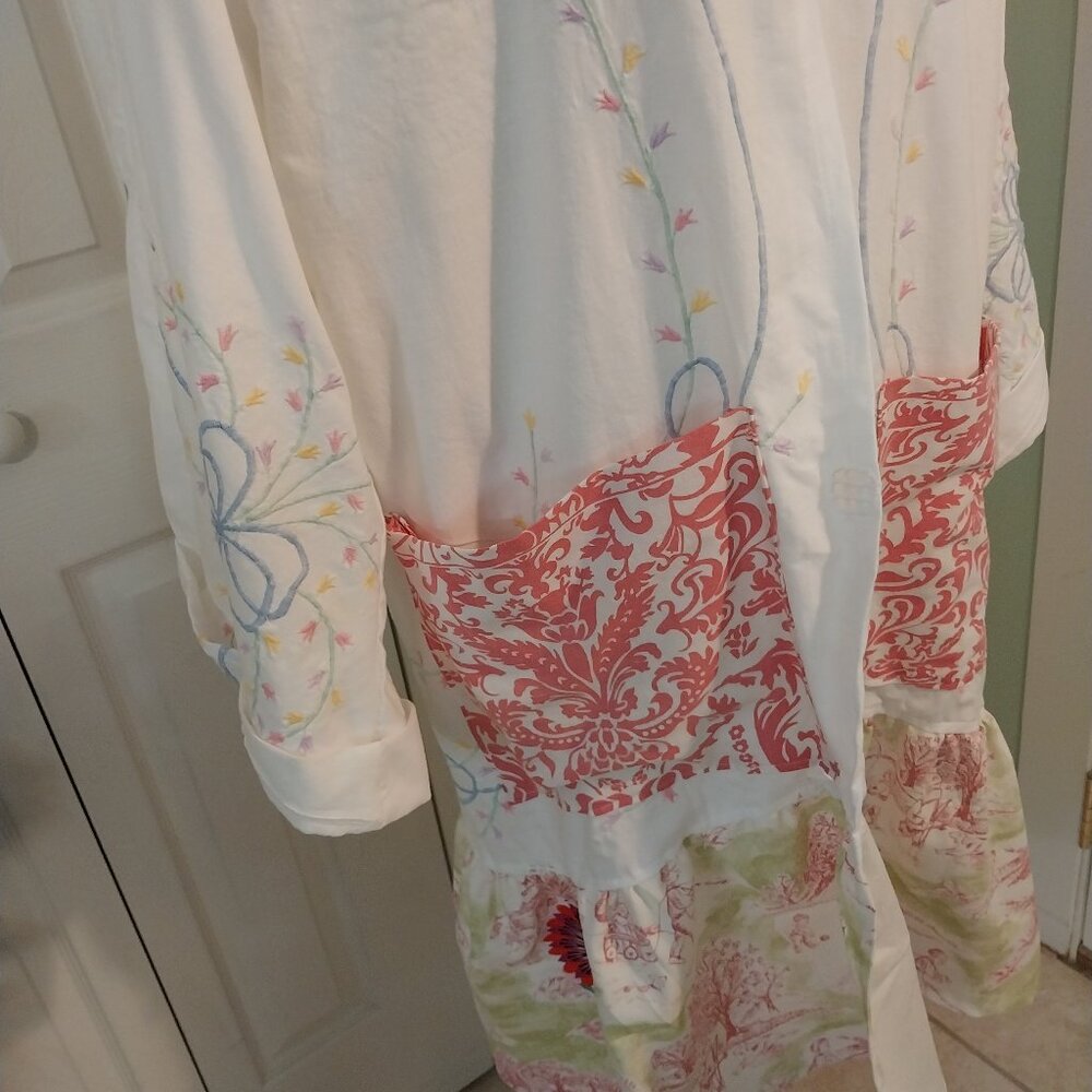 3499 Size XL Long Duster Upcycled from Linen /Cotton Tablecloths, - Picture 9 of 11